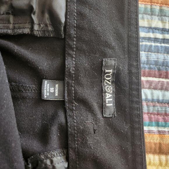 Five Pairs of Roz and Ali Pants Size 18.   Buy one or buy all. Price is per pair - Picture 7 of 16